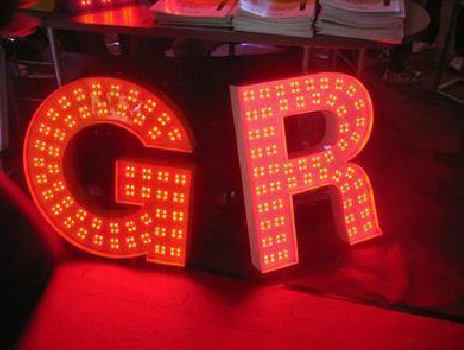 寿宁LED发光字常见的安装误区。